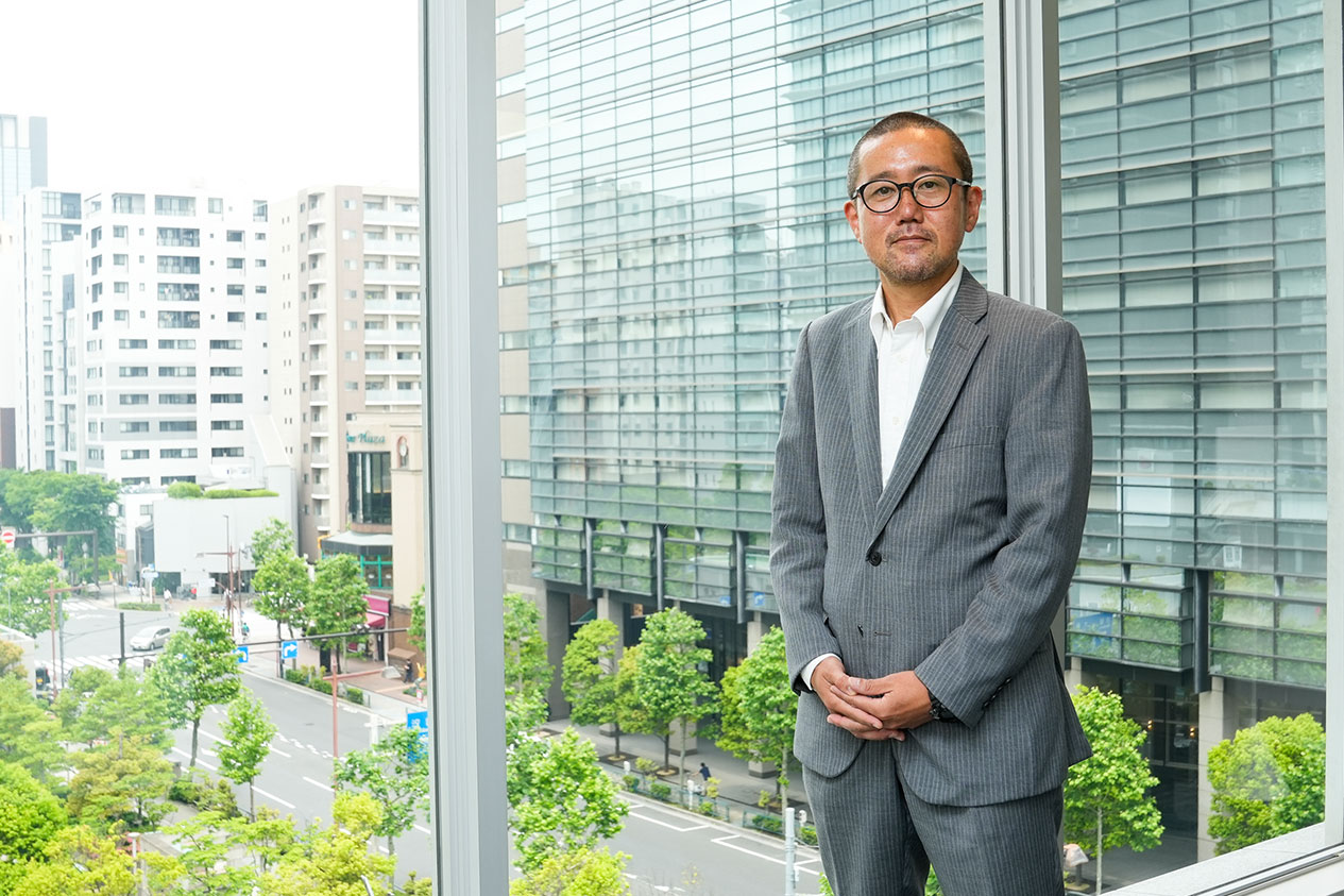 鈴木 英之さん